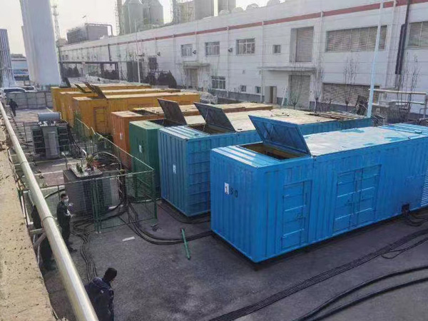 本号镇380V和690V电压的电缆线相同吗？