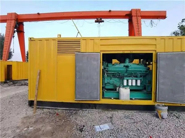 本号镇冬季低温环境下，500KW发电机组应该选择什么类型的启动电瓶？