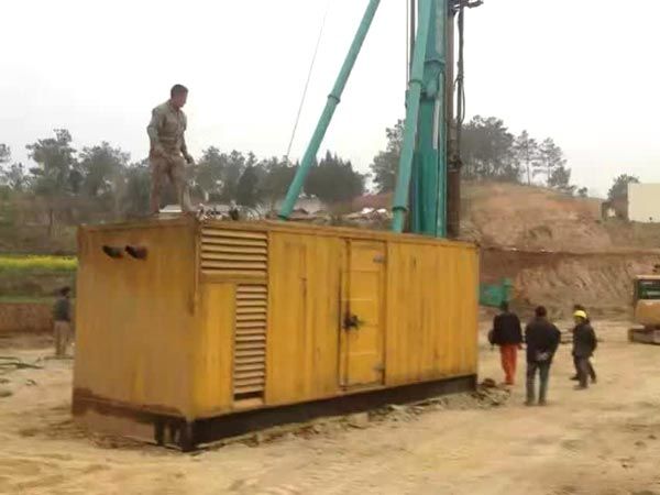 本号镇如何判断水冷式机油散热器密封件是否需要更换?